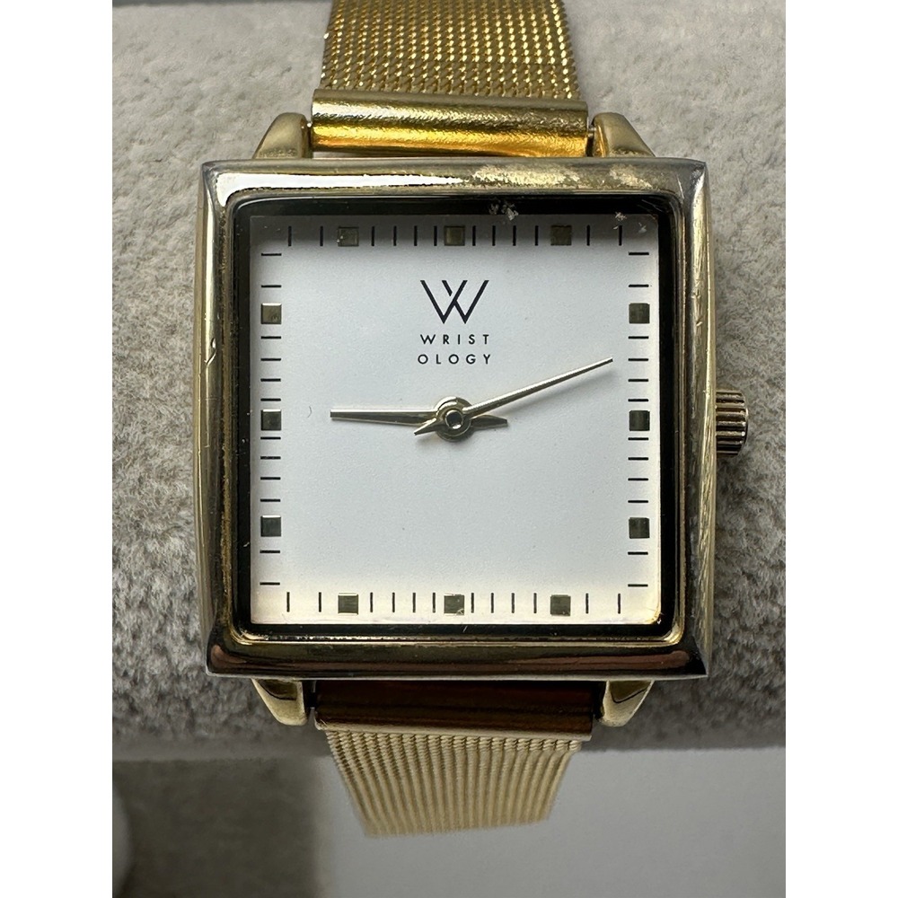 Wristology Hi I'M‎ Julia New Battery Ladies Watch 25MM 8" Mesh Band Gold Tone